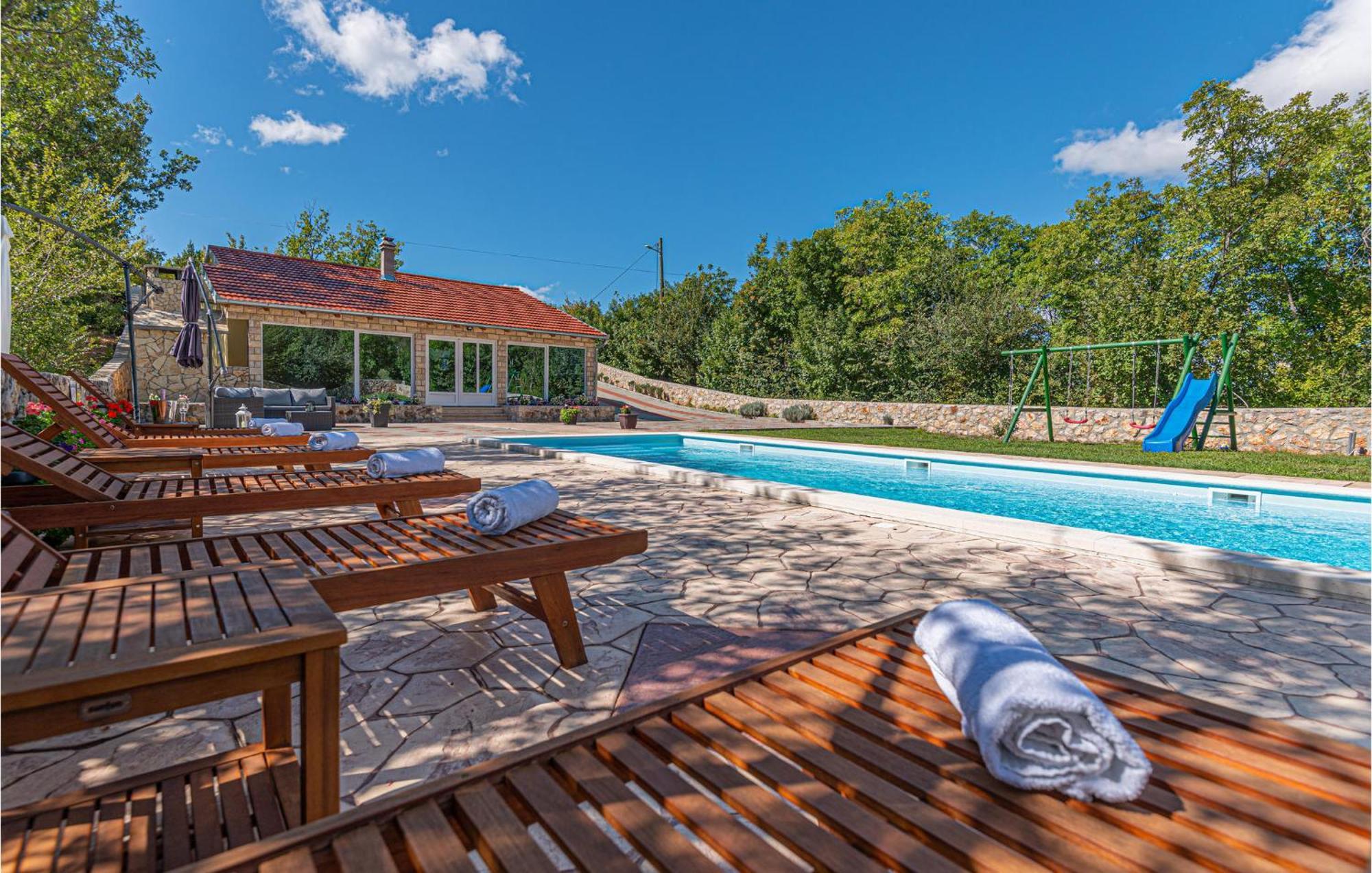 Gorgeous Home In Knin With Kitchen Kovacic Exterior foto